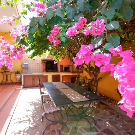 Il Piccolo Giardino Rooms & Breakfast Villasimius Exterior photo