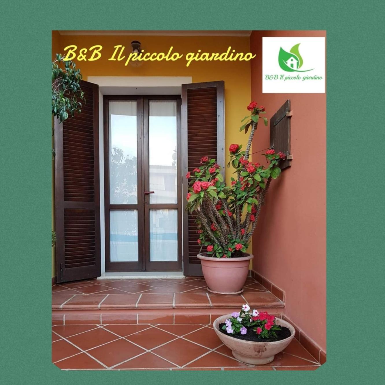 Il Piccolo Giardino Rooms & Breakfast Villasimius Exterior photo