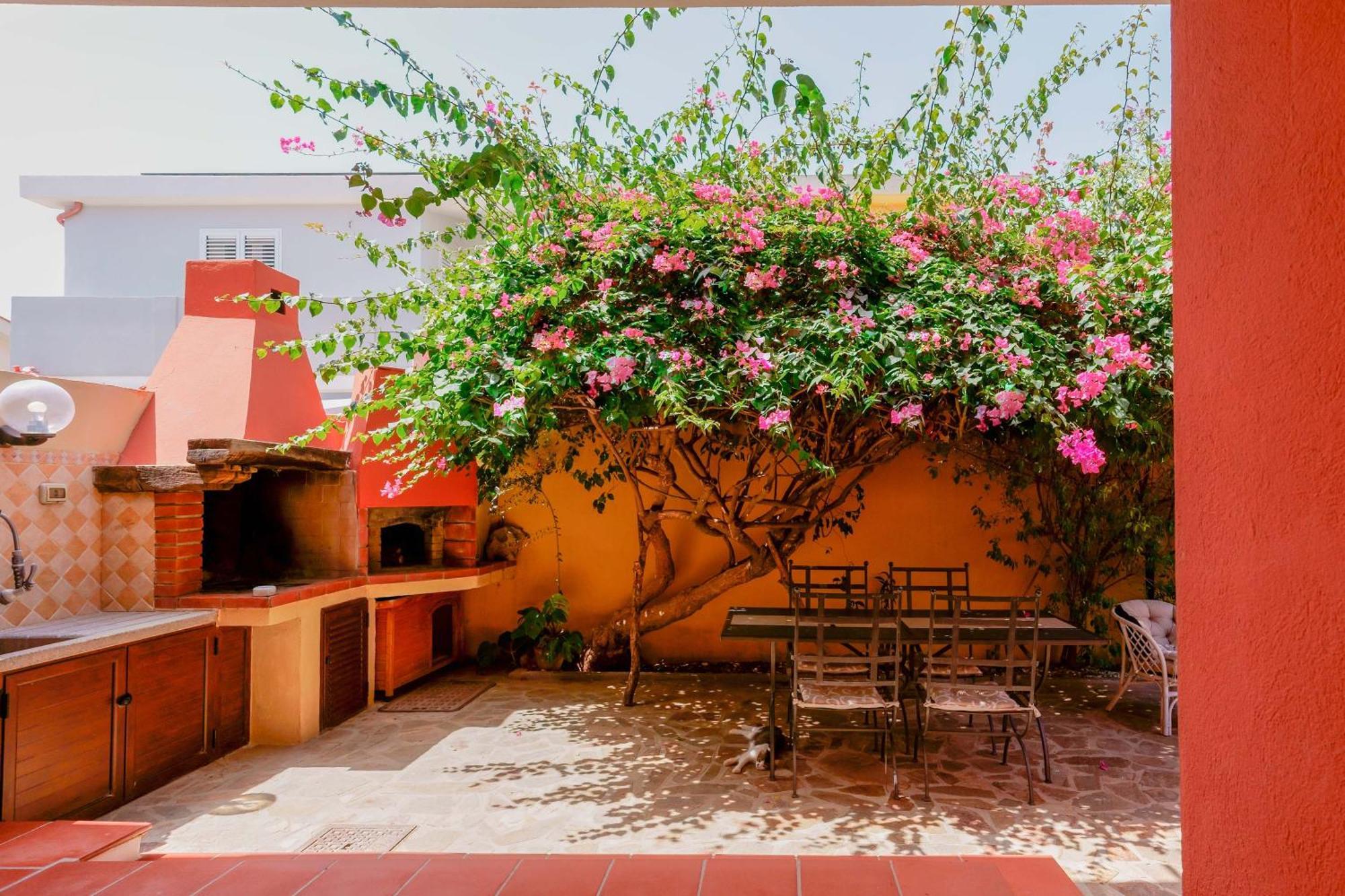 Il Piccolo Giardino Rooms & Breakfast Villasimius Exterior photo