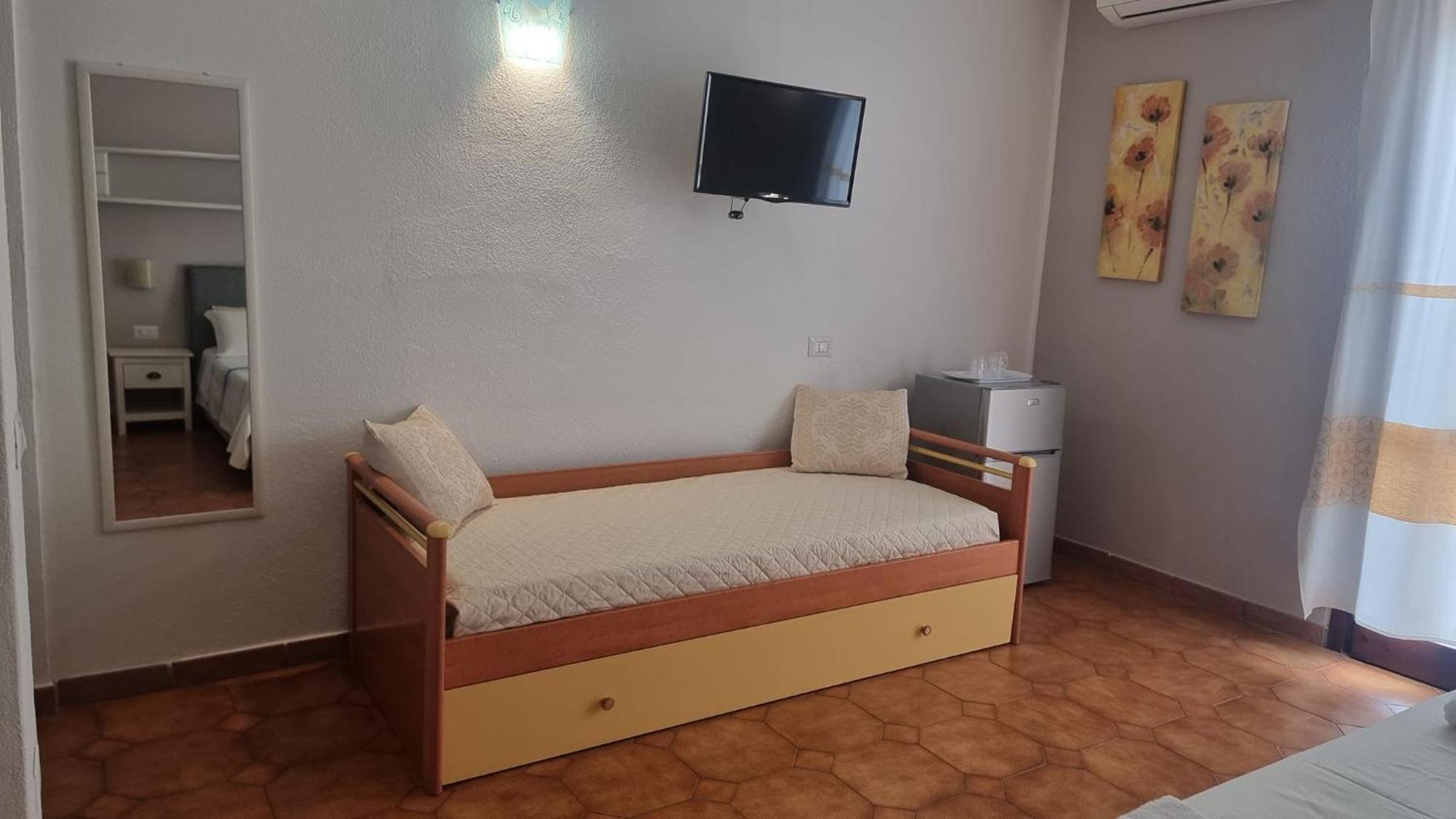 Il Piccolo Giardino Rooms & Breakfast Villasimius Exterior photo