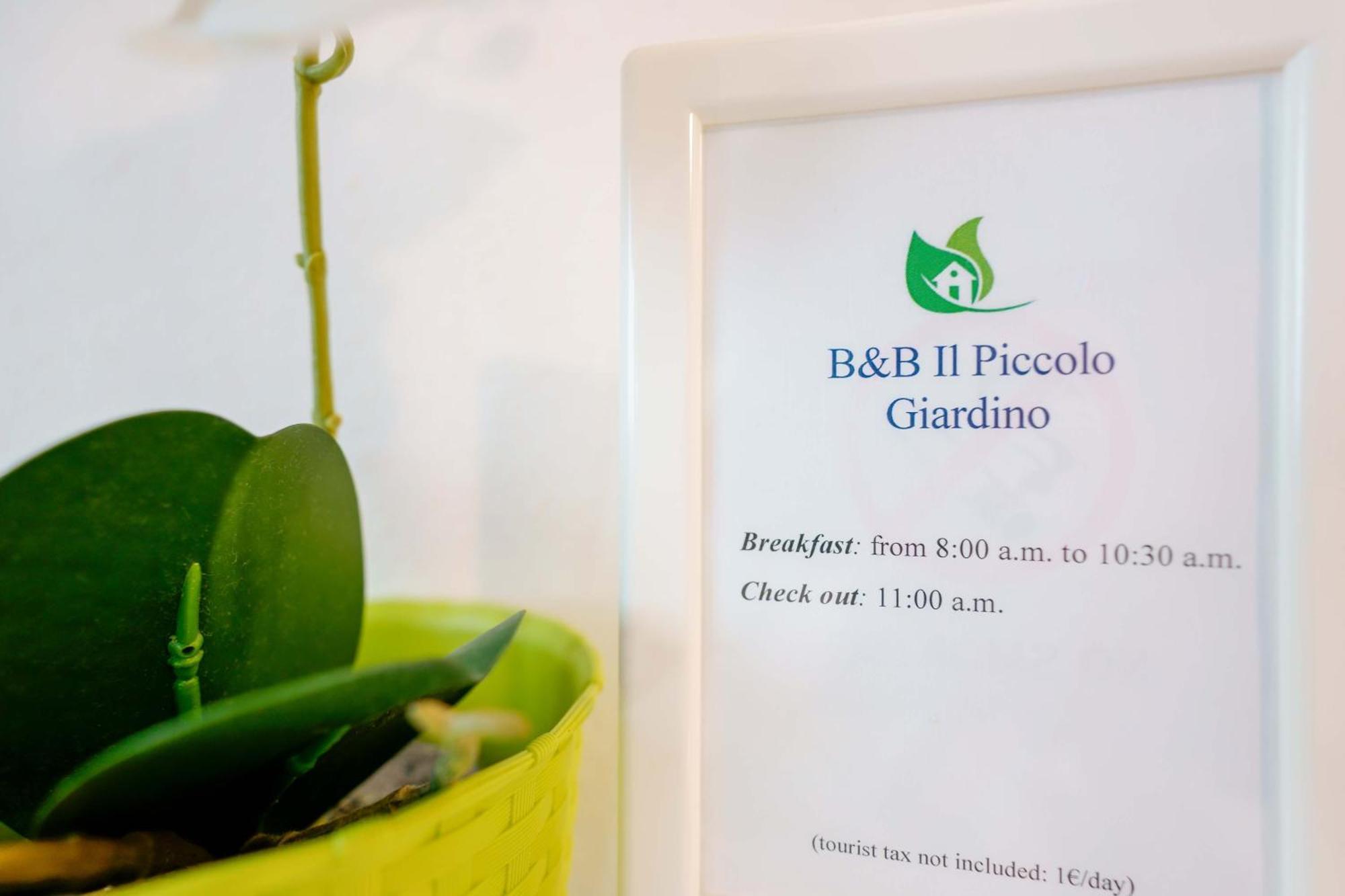 Il Piccolo Giardino Rooms & Breakfast Villasimius Exterior photo