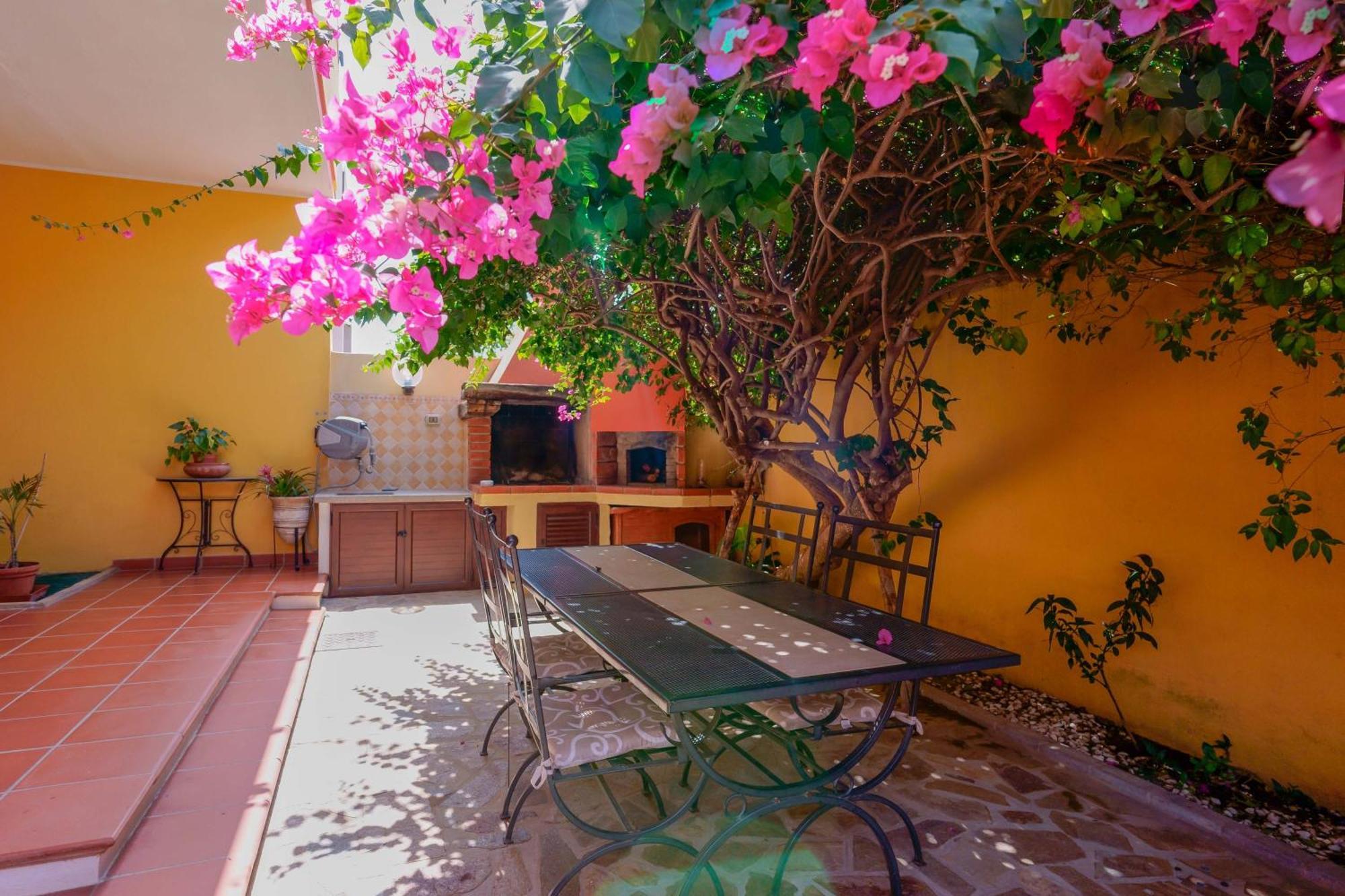 Il Piccolo Giardino Rooms & Breakfast Villasimius Exterior photo