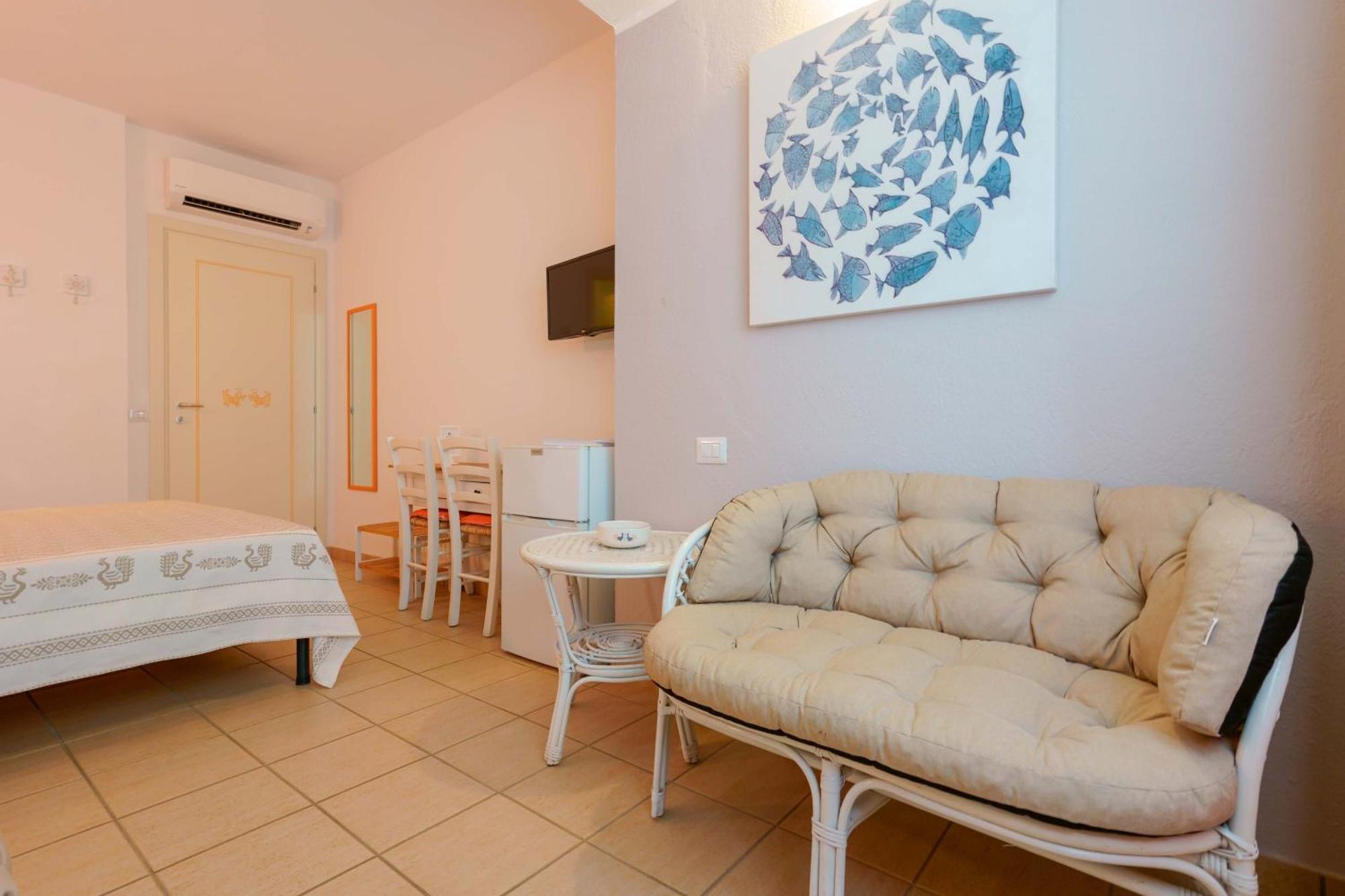 Il Piccolo Giardino Rooms & Breakfast Villasimius Exterior photo