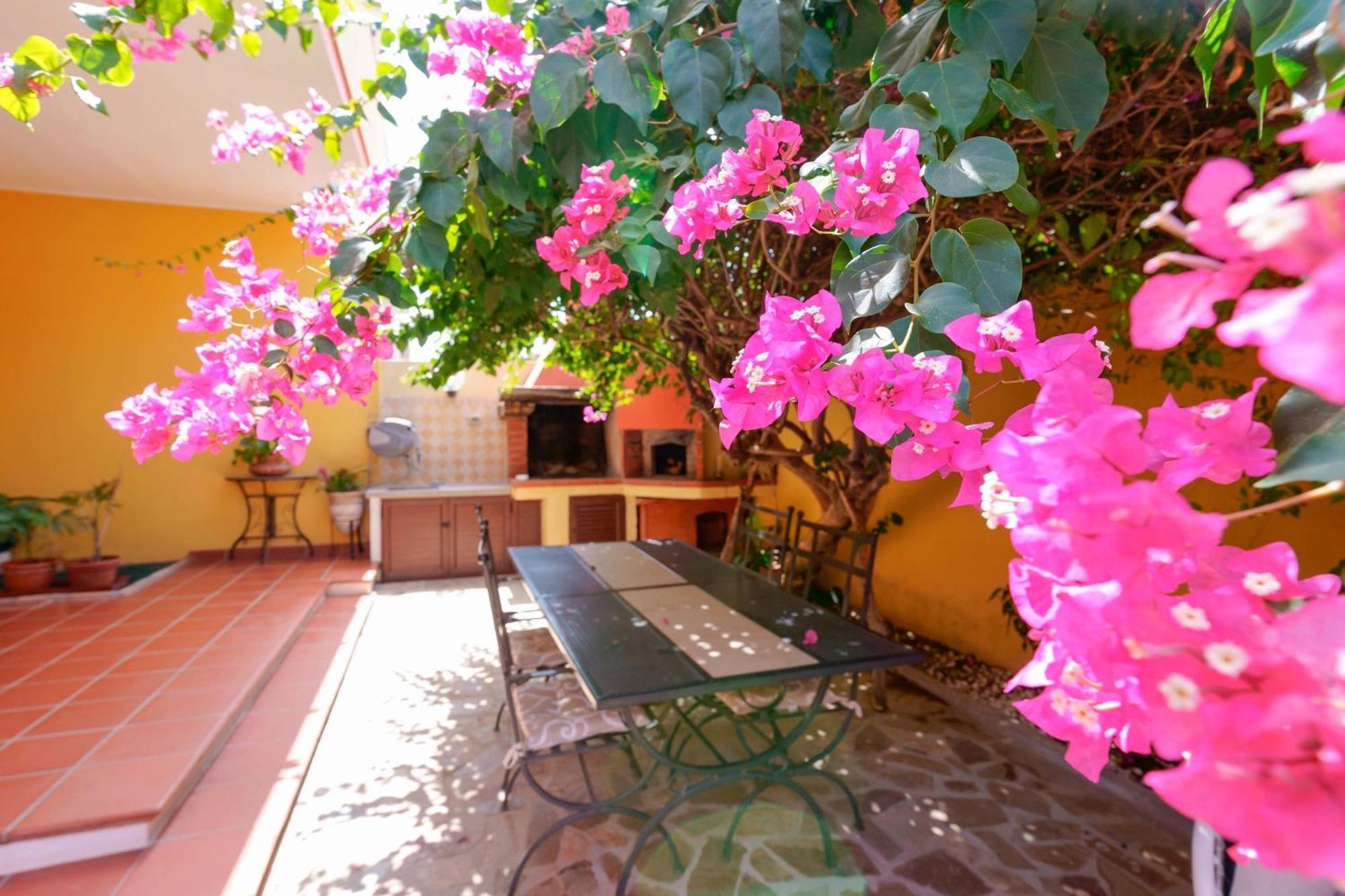 Il Piccolo Giardino Rooms & Breakfast Villasimius Exterior photo