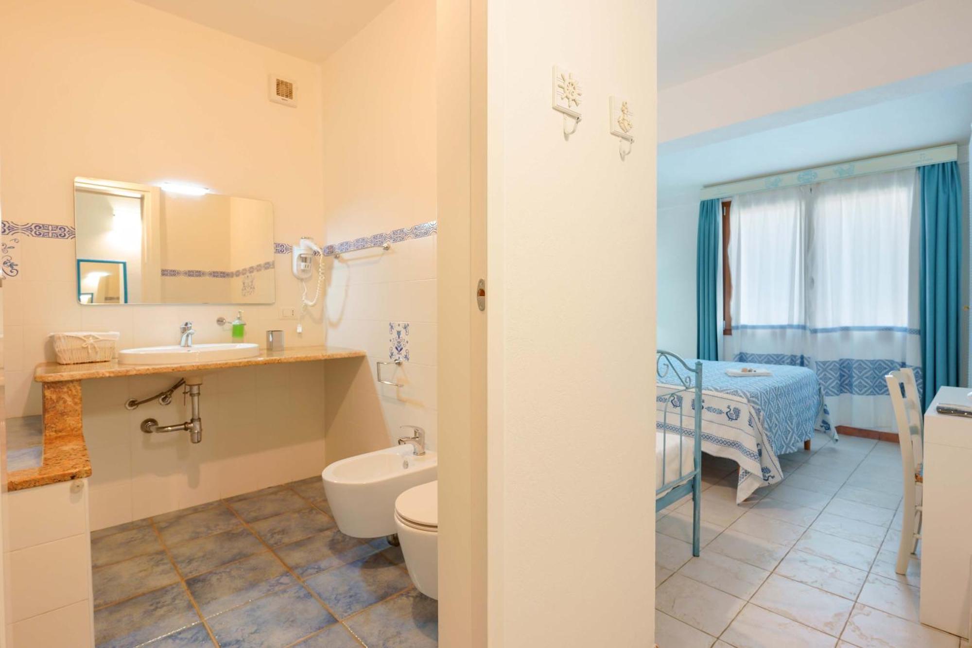 Il Piccolo Giardino Rooms & Breakfast Villasimius Exterior photo